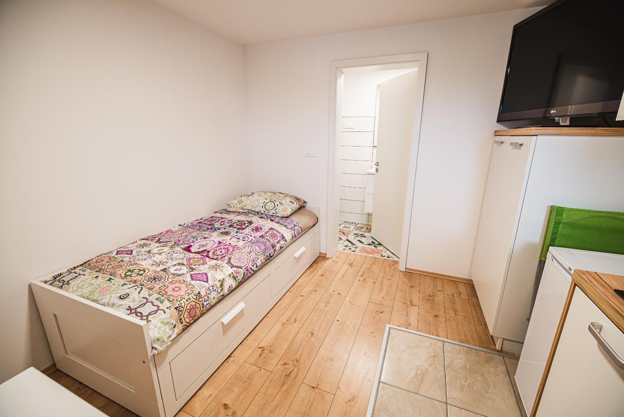 Apartments Rozalija Preddvor Habitación foto